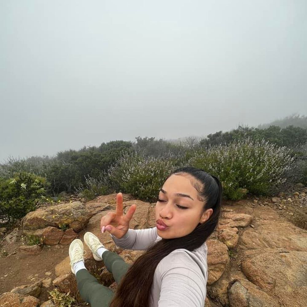 Meet your Posher, Jocine